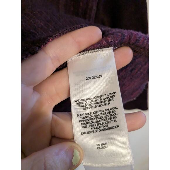 Mountain Hardware zip up maroon jacket size Small - Picture 2 of 7